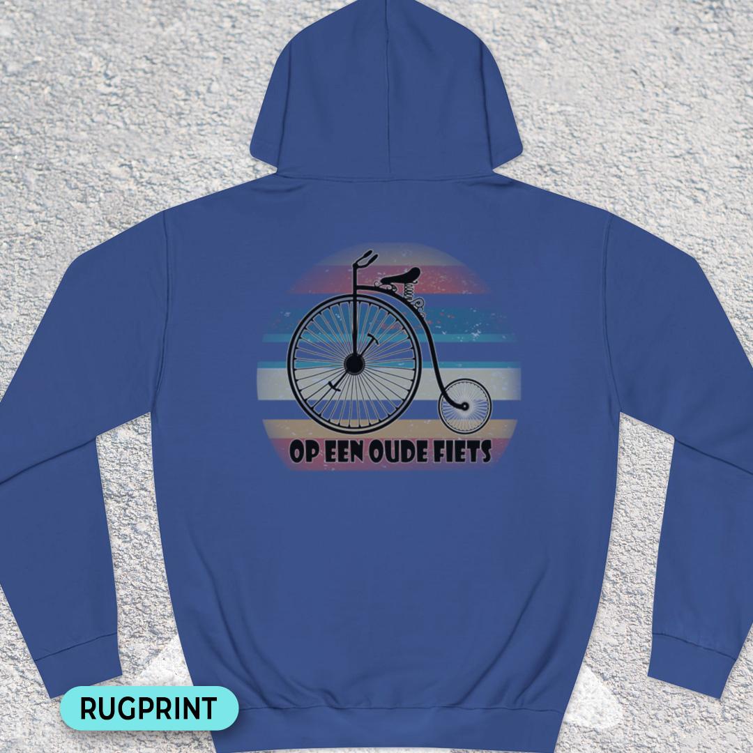 Op een oude fiets rugprint Hoodie