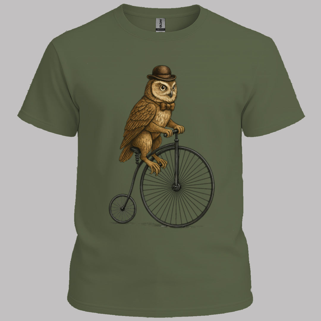 Uil op antieke fiets T‑Shirt