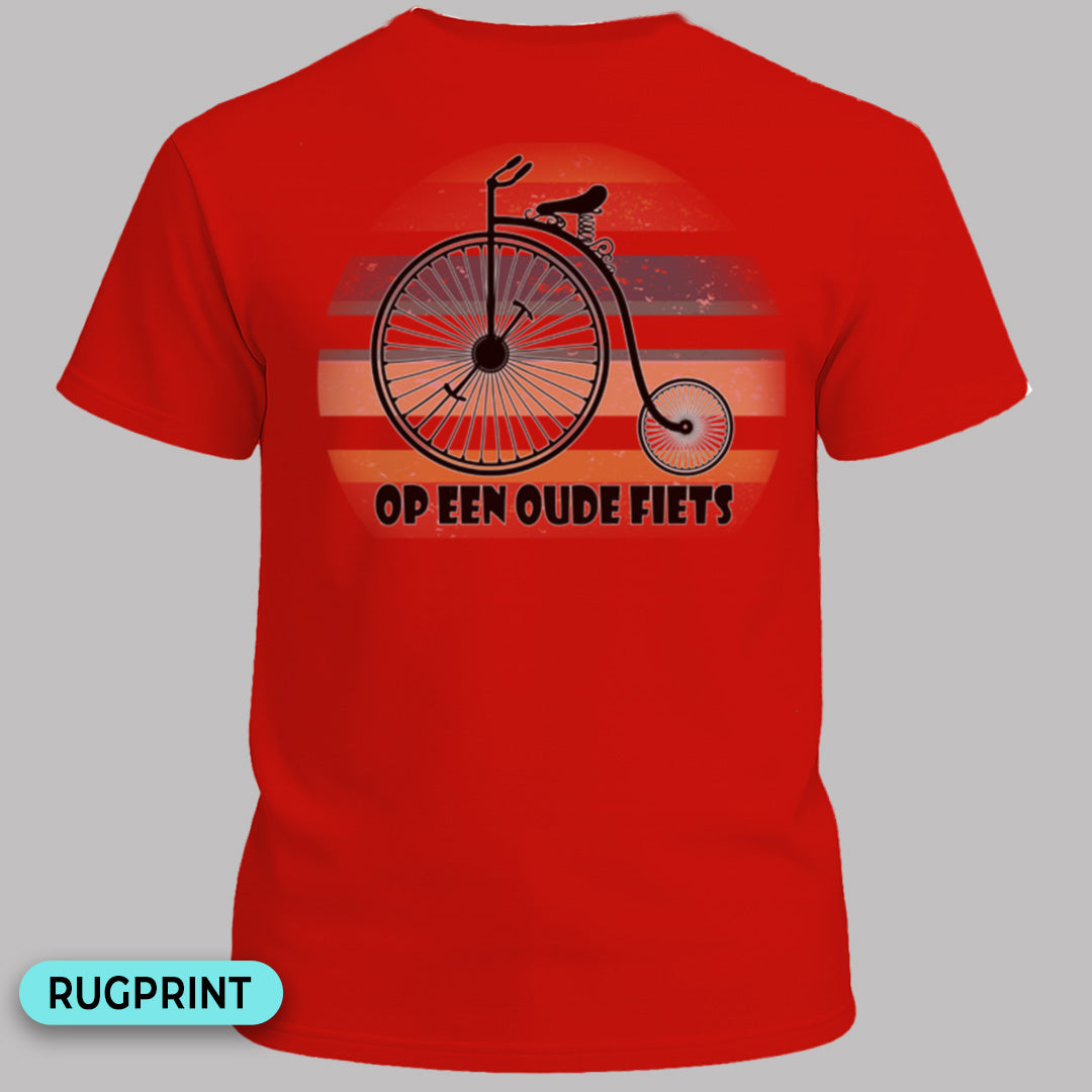 Op een oude fiets rugprint T‑Shirt