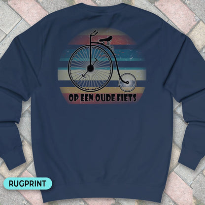 Op een oude fiets rugprint Sweater