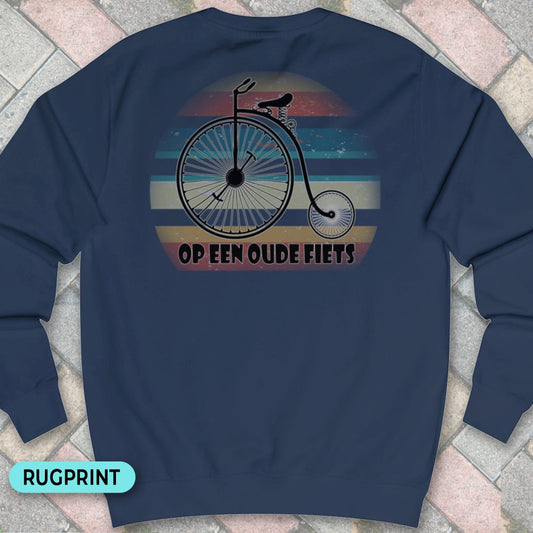 Op een oude fiets rugprint Sweater