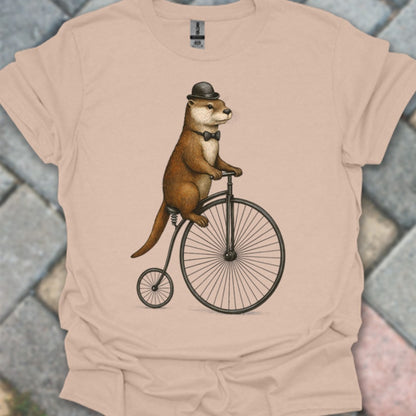 Otter op antieke fiets T‑Shirt