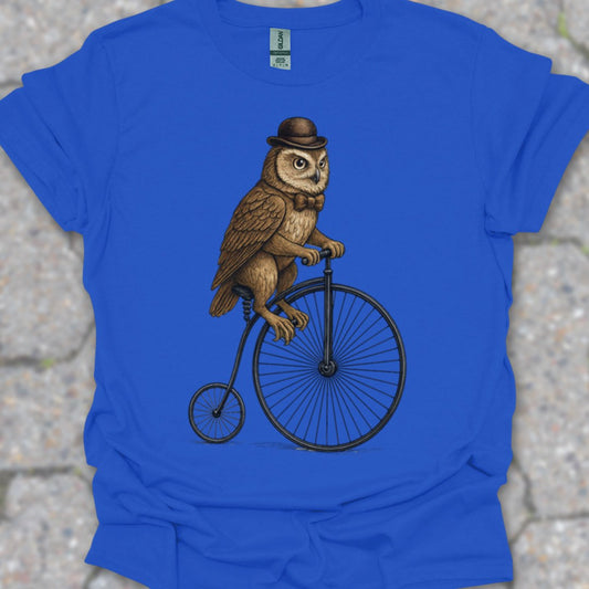 Uil op antieke fiets T‑Shirt