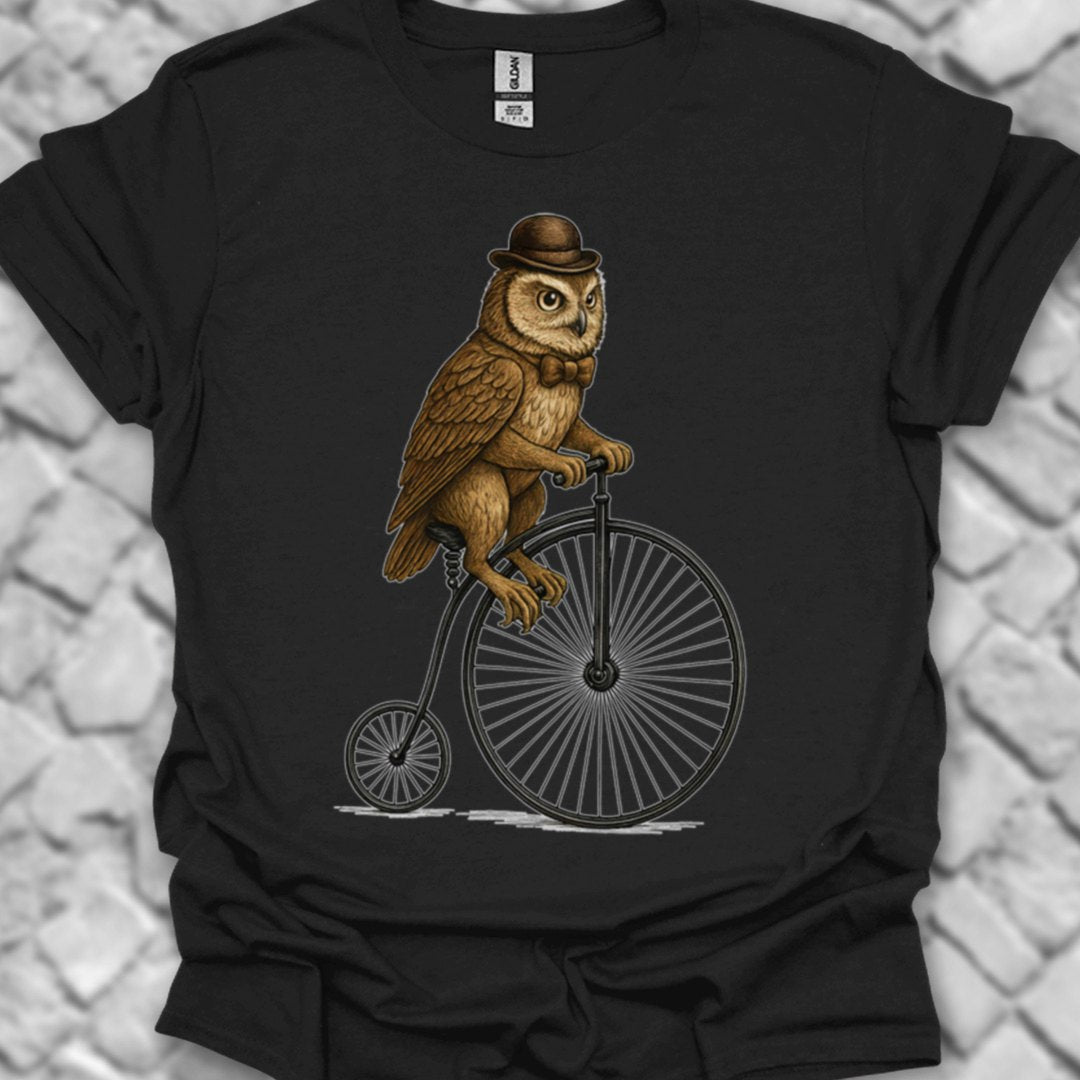 Uil op antieke fiets T‑Shirt