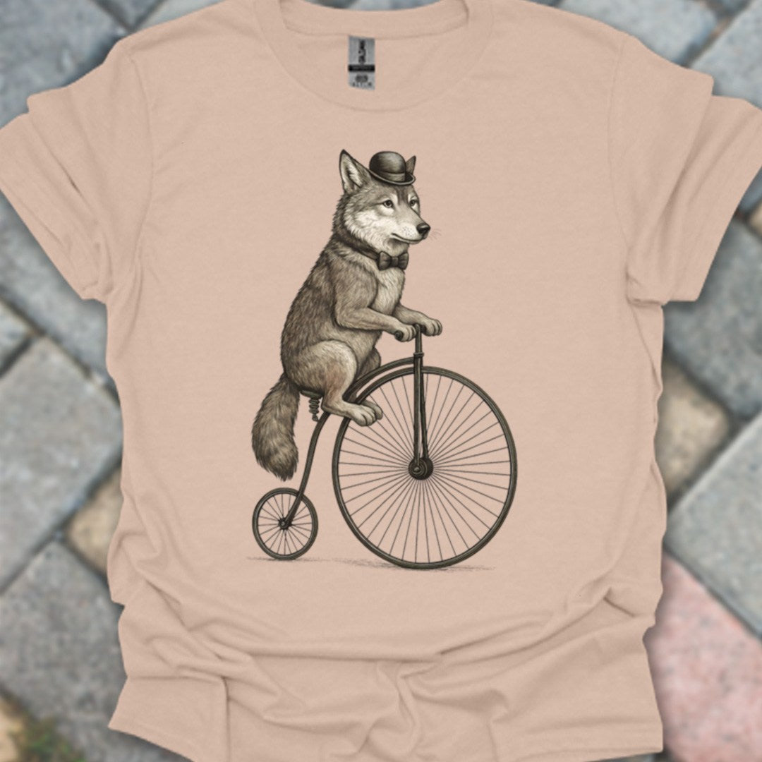 Wolf op antieke fiets T‑Shirt