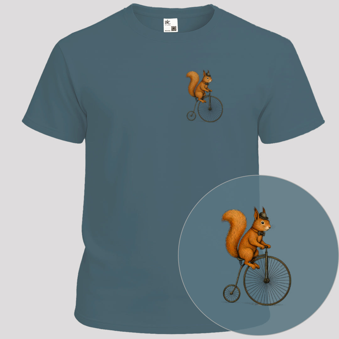 Eekhoorn op antieke fiets T‑Shirt