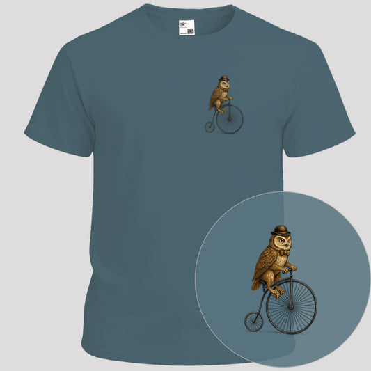 Uil op antieke fiets T‑Shirt